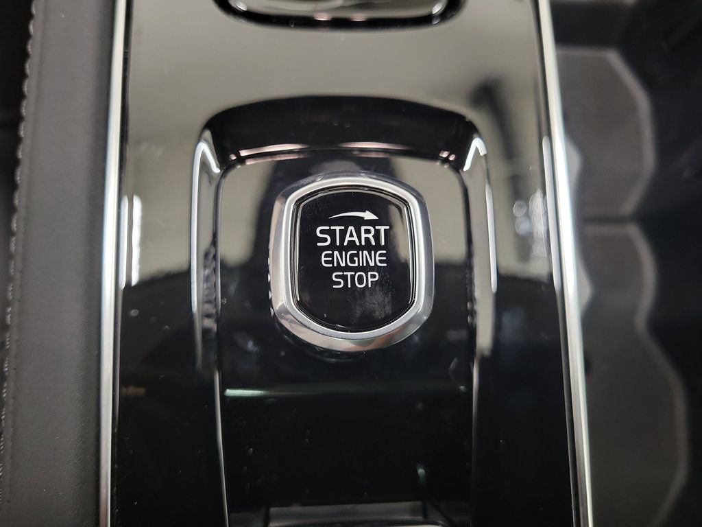 2026 Volvo XC90 B5 Core