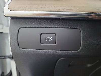 2026 Volvo XC90 B5 Core