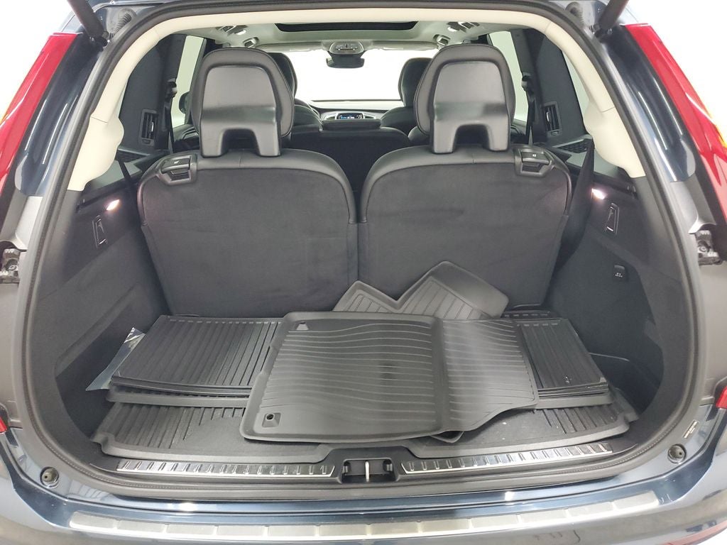 2025 Volvo XC90 B5 Core