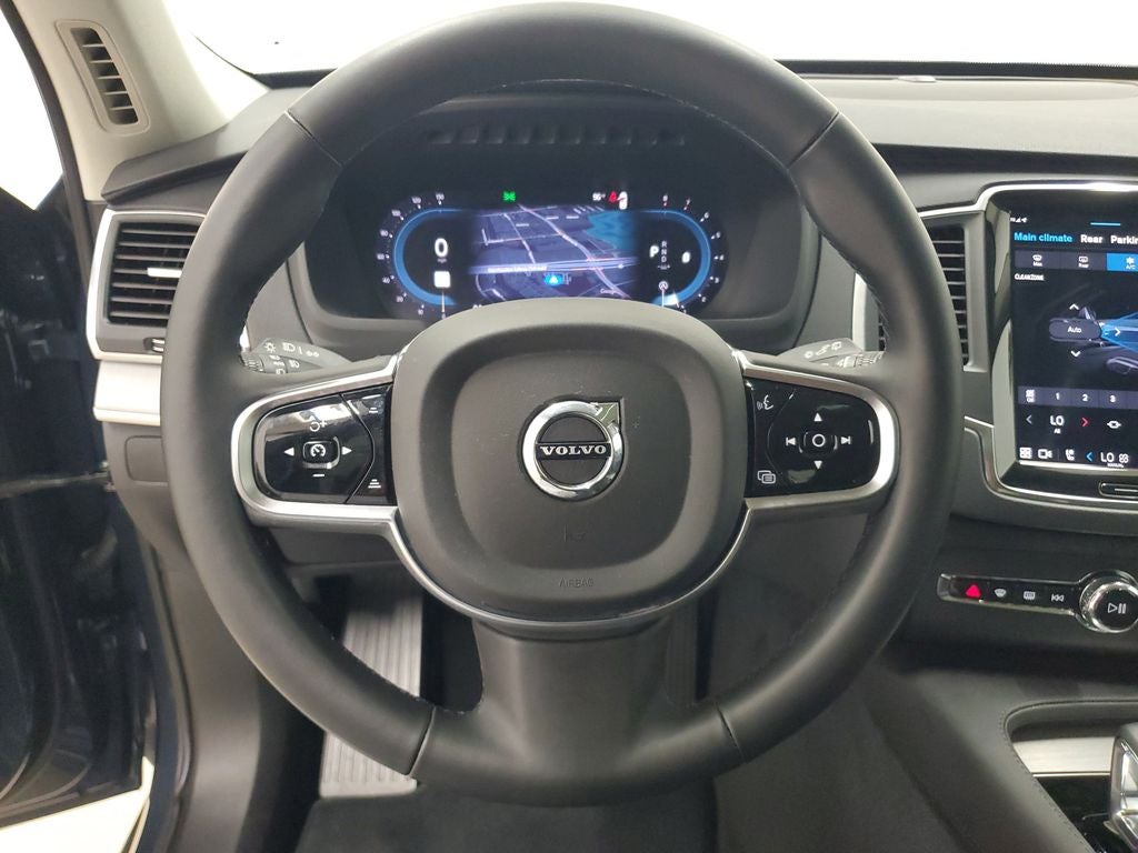 2025 Volvo XC90 B5 Core