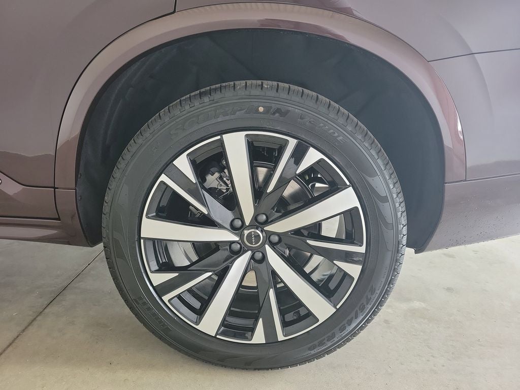2026 Volvo XC90 B5 Core