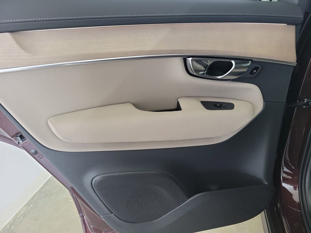 2026 Volvo XC90 B5 Core