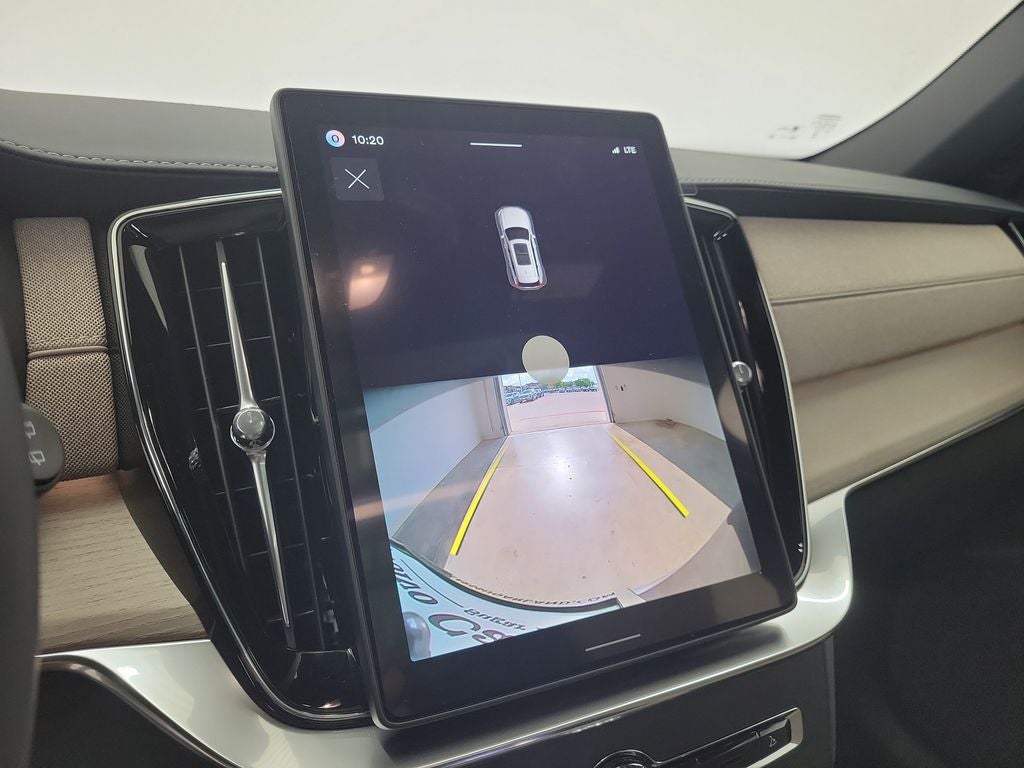 2026 Volvo XC90 B5 Core