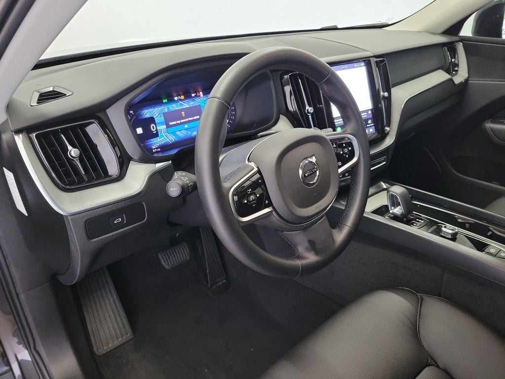 2025 Volvo XC60 B5 Plus