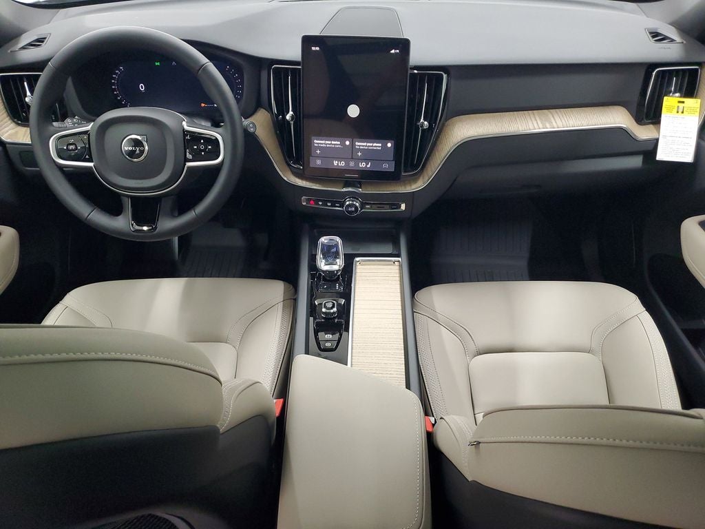 2026 Volvo XC60 B5 Plus