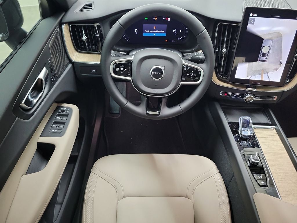 2026 Volvo XC60 B5 Plus
