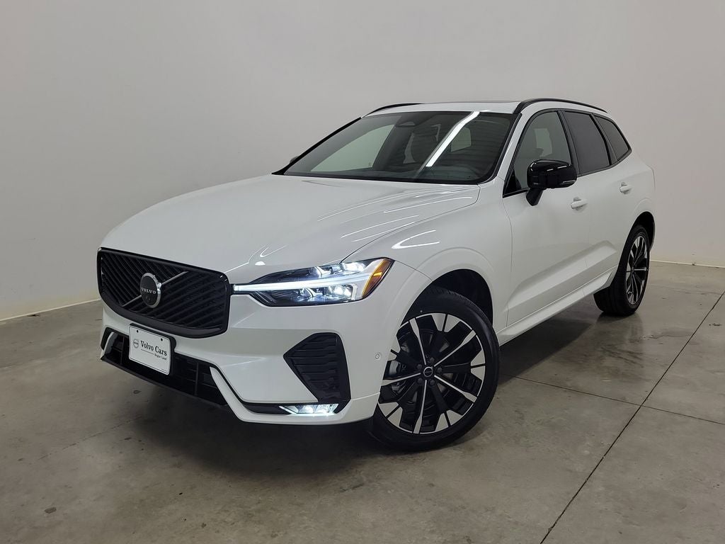 2026 Volvo XC60 B5 Plus