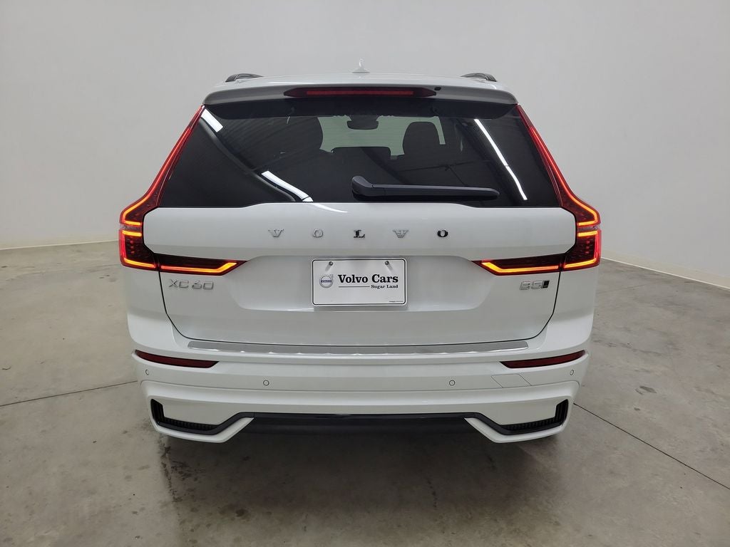 2026 Volvo XC60 B5 Plus