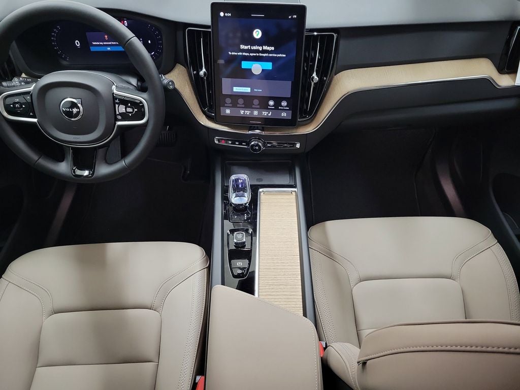 2026 Volvo XC60 B5 Plus