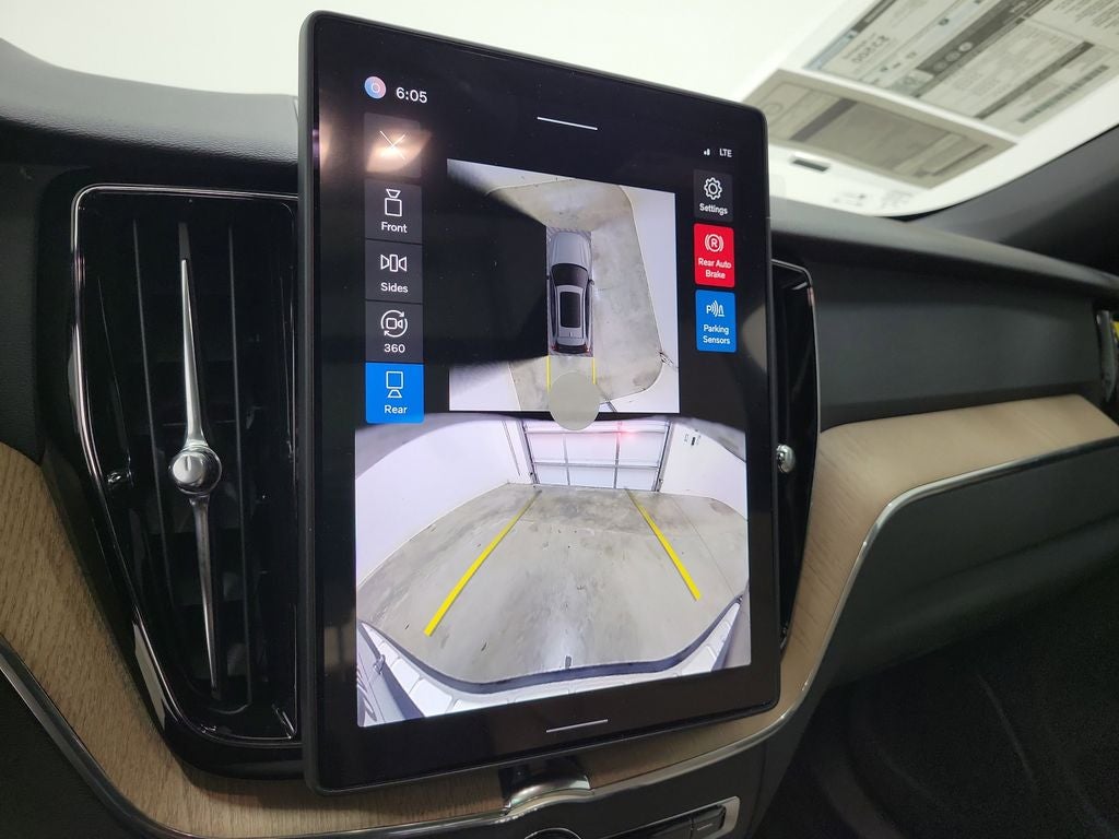 2026 Volvo XC60 B5 Plus
