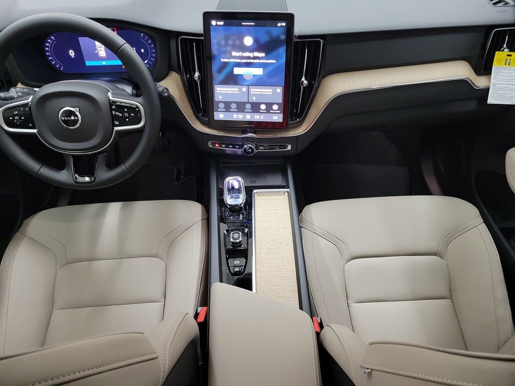 2026 Volvo XC60 B5 Plus