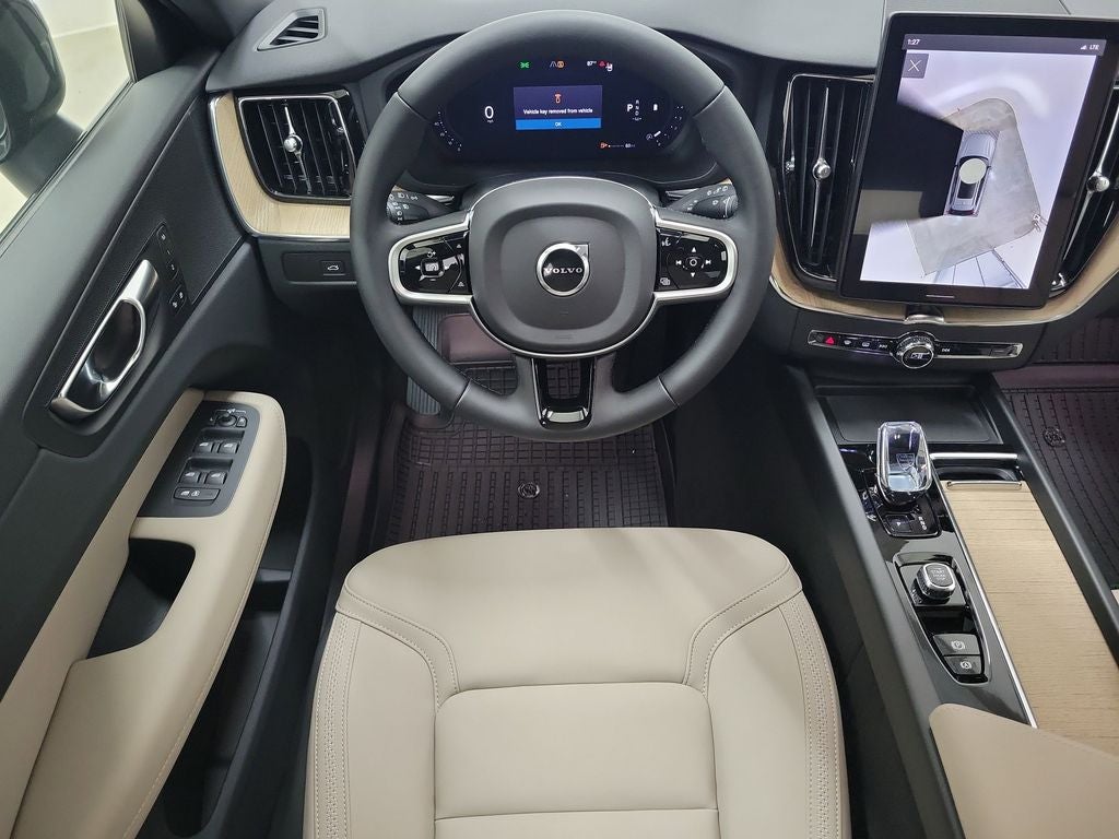 2026 Volvo XC60 B5 Plus