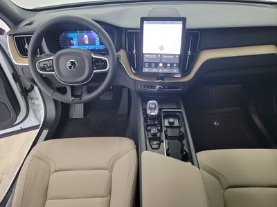 2026 Volvo XC60 B5 Plus