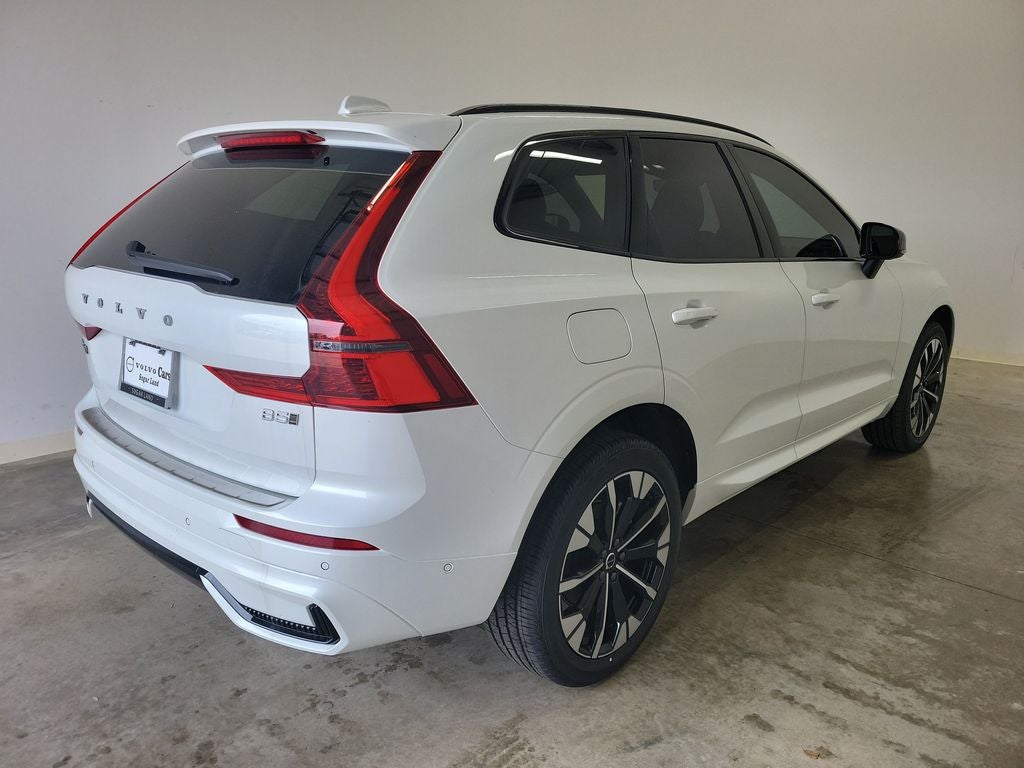 2026 Volvo XC60 B5 Plus