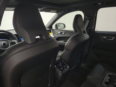 2026 Volvo XC60 B5 Ultra Black Edition