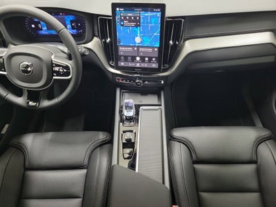 2026 Volvo XC60 B5 Ultra Black Edition