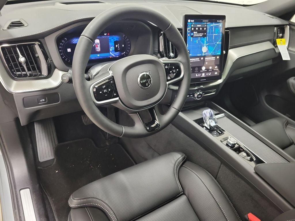 2026 Volvo XC60 B5 Ultra Black Edition