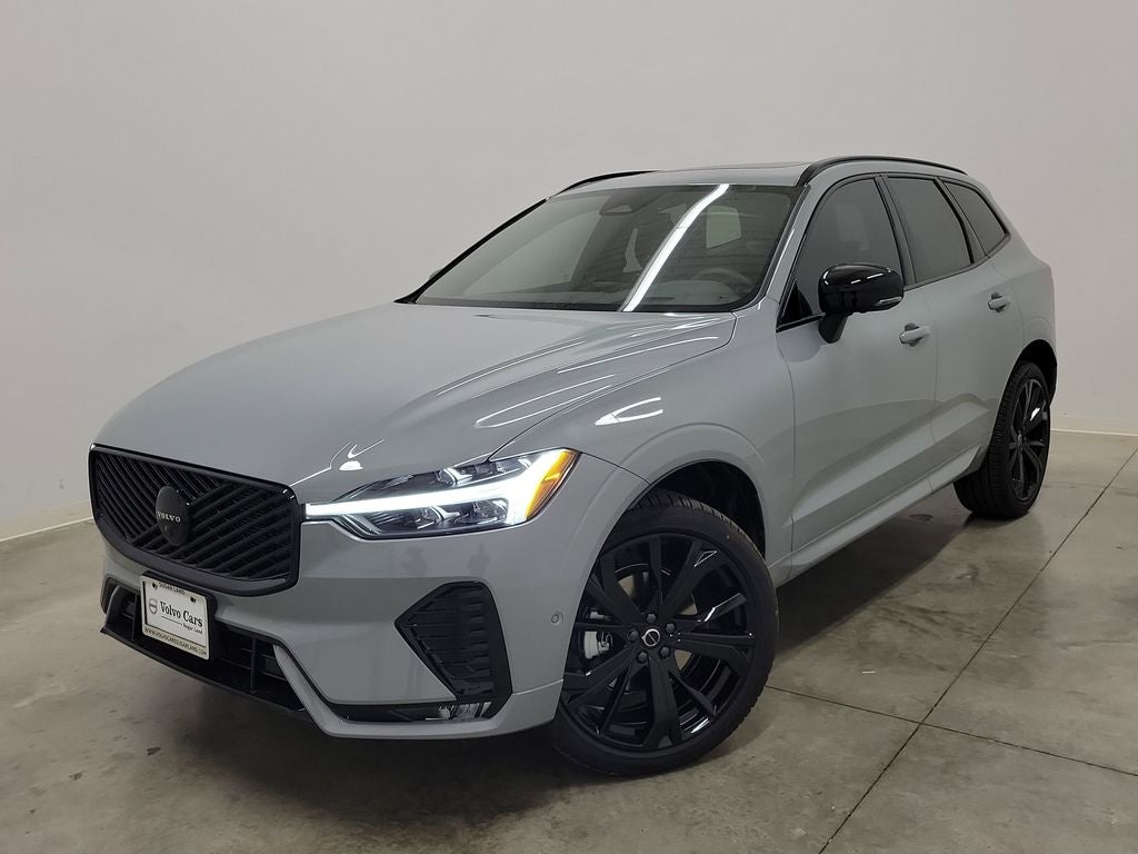 2026 Volvo XC60 B5 Ultra Black Edition