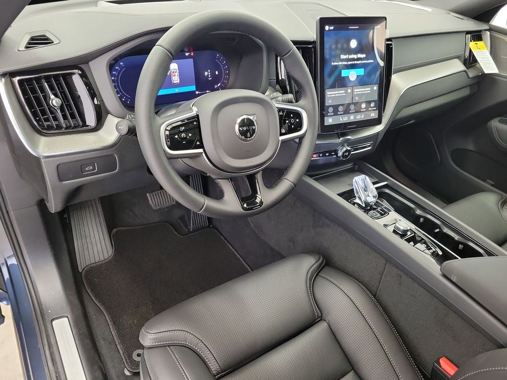 2026 Volvo XC60 B5 Ultra Black Edition