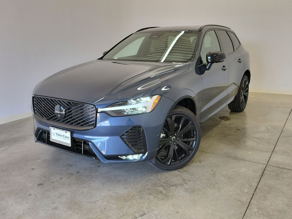 2026 Volvo XC60 B5 Ultra Black Edition