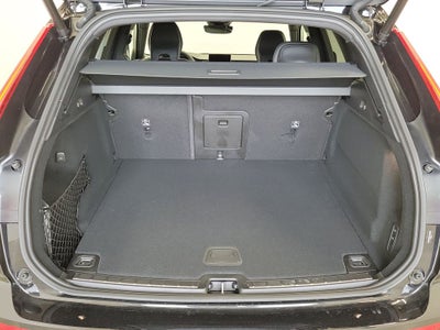 2026 Volvo XC60 B5 Ultra Black Edition