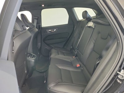2026 Volvo XC60 B5 Ultra Black Edition