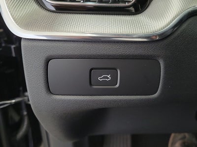 2026 Volvo XC60 B5 Ultra Black Edition