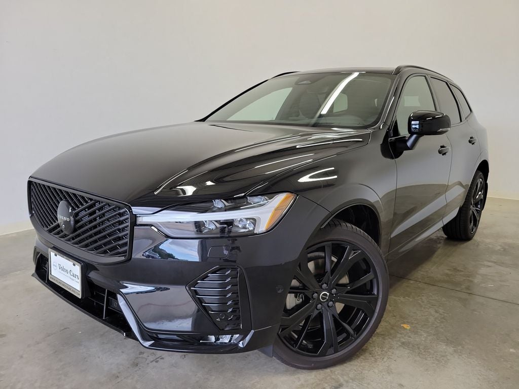2026 Volvo XC60 B5 Ultra Black Edition