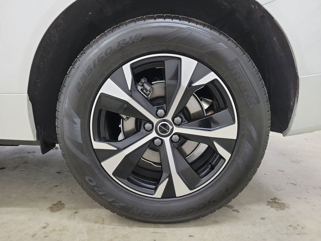 2026 Volvo XC60 B5 Core