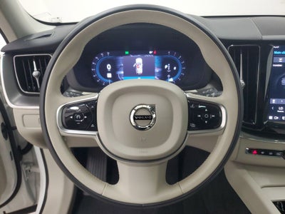 2025 Volvo XC60 B5 Core