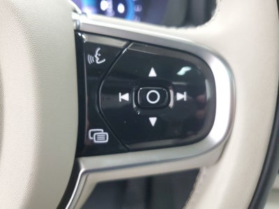 2025 Volvo XC60 B5 Core