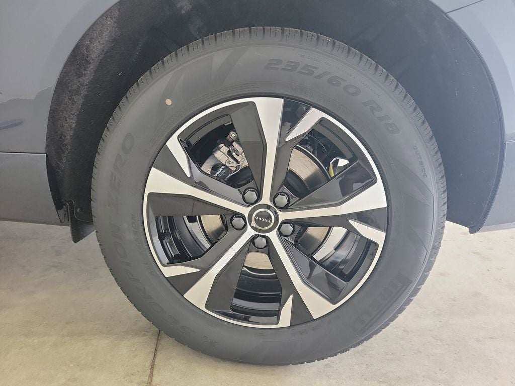 2026 Volvo XC60 B5 Core