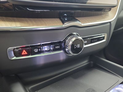 2026 Volvo XC60 B5 Core