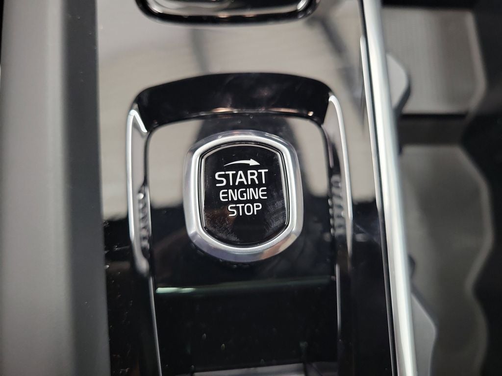 2026 Volvo XC60 B5 Core