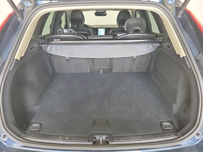 2025 Volvo XC60 B5 Core