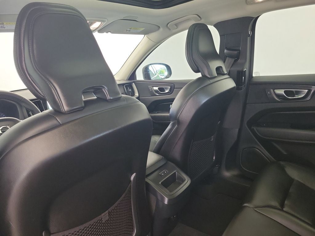 2025 Volvo XC60 B5 Core