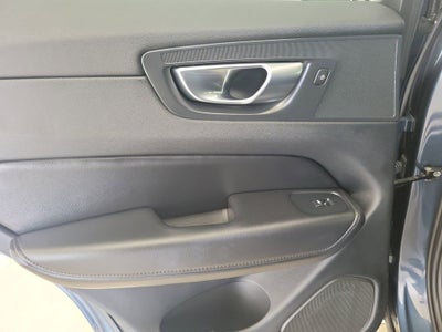 2025 Volvo XC60 B5 Core