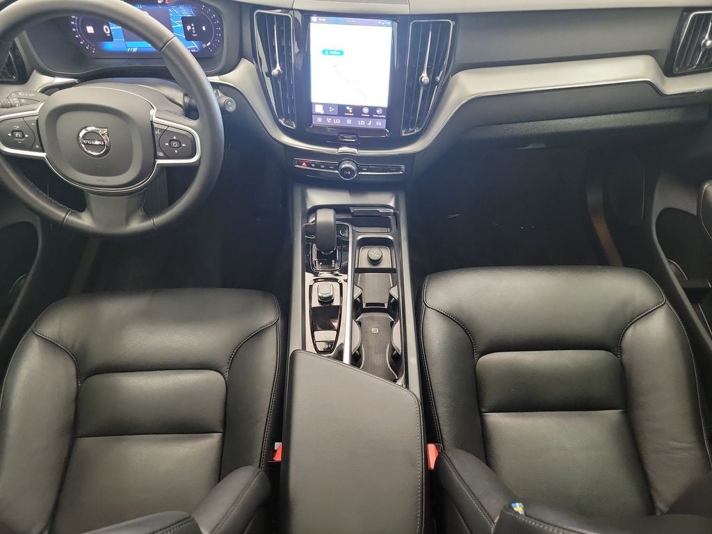 2025 Volvo XC60 B5 Core