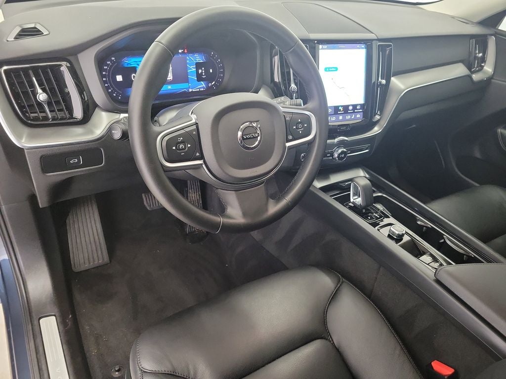 2025 Volvo XC60 B5 Core