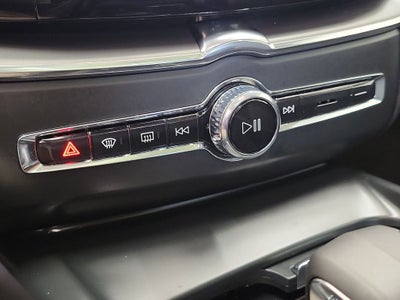 2025 Volvo XC60 B5 Core