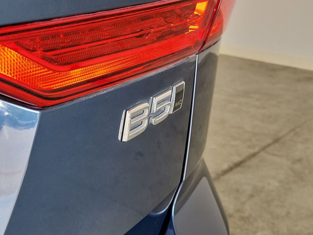 2025 Volvo XC60 B5 Core