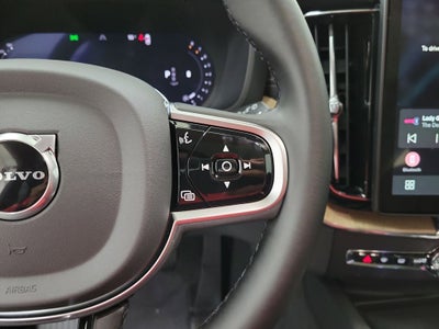 2026 Volvo XC60 B5 Ultra