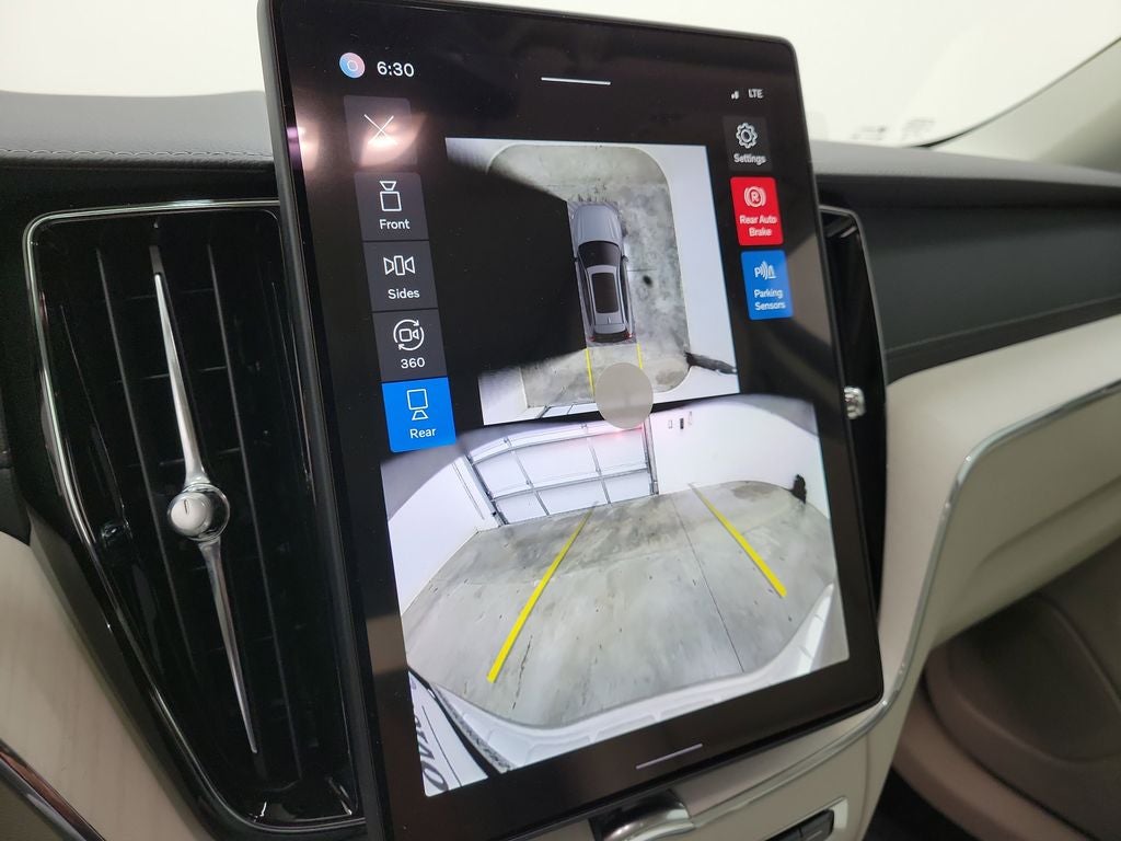 2026 Volvo XC60 B5 Ultra