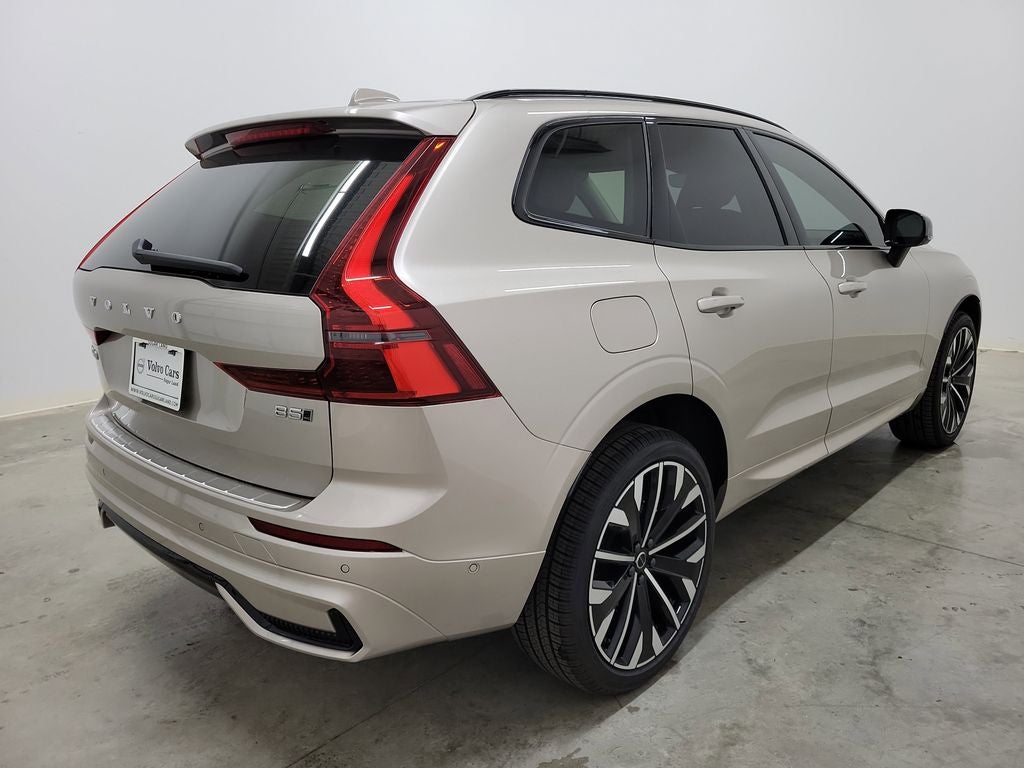 2026 Volvo XC60 B5 Ultra