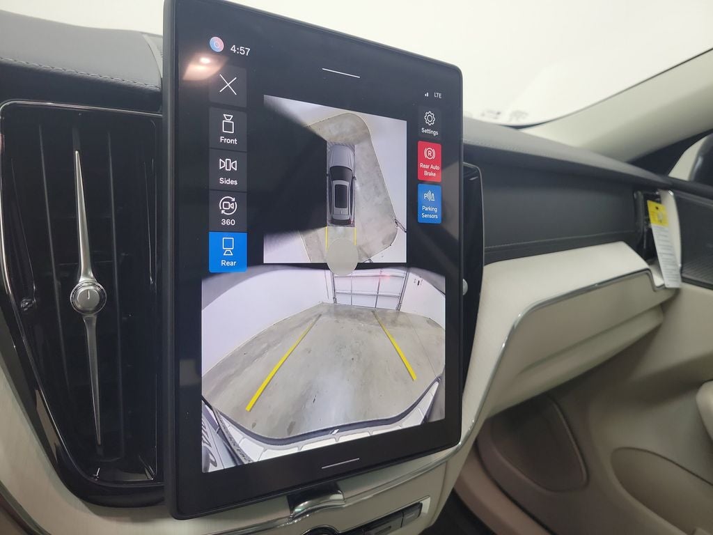 2026 Volvo XC60 B5 Ultra