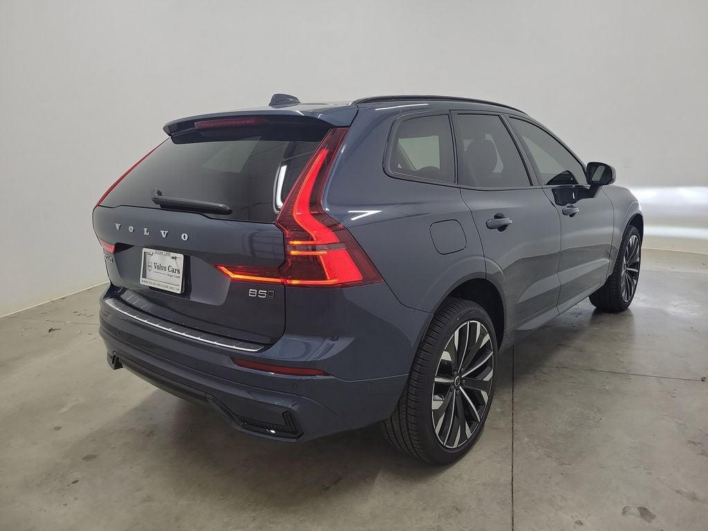 2026 Volvo XC60 B5 Ultra