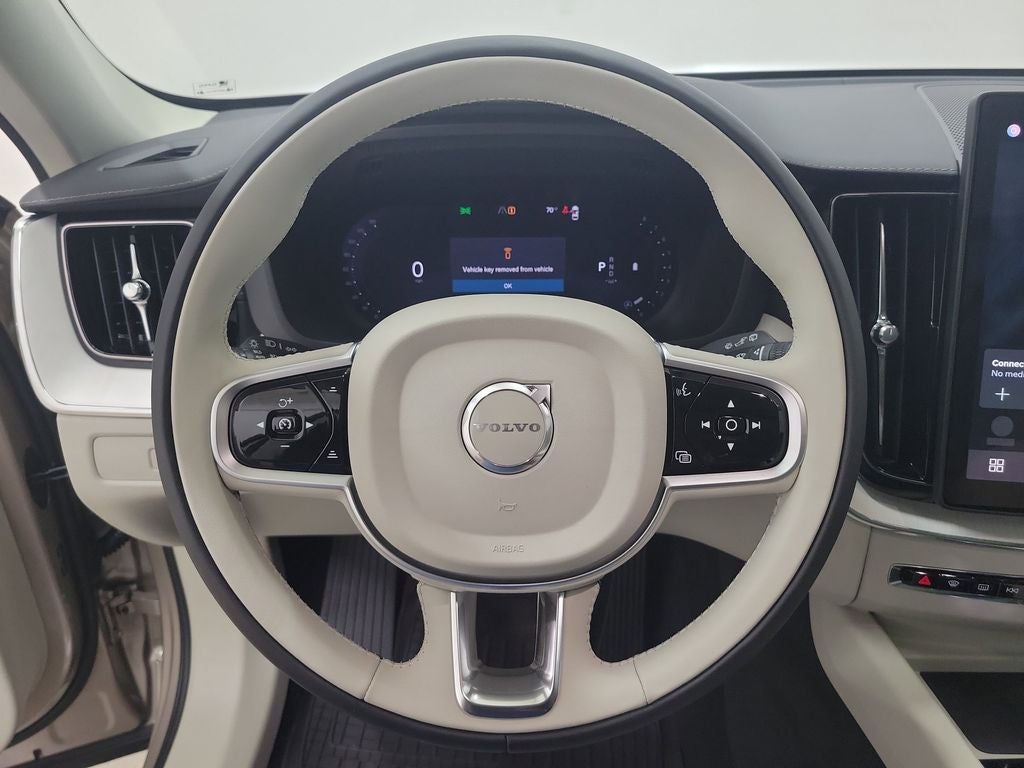 2026 Volvo XC60 B5 Ultra