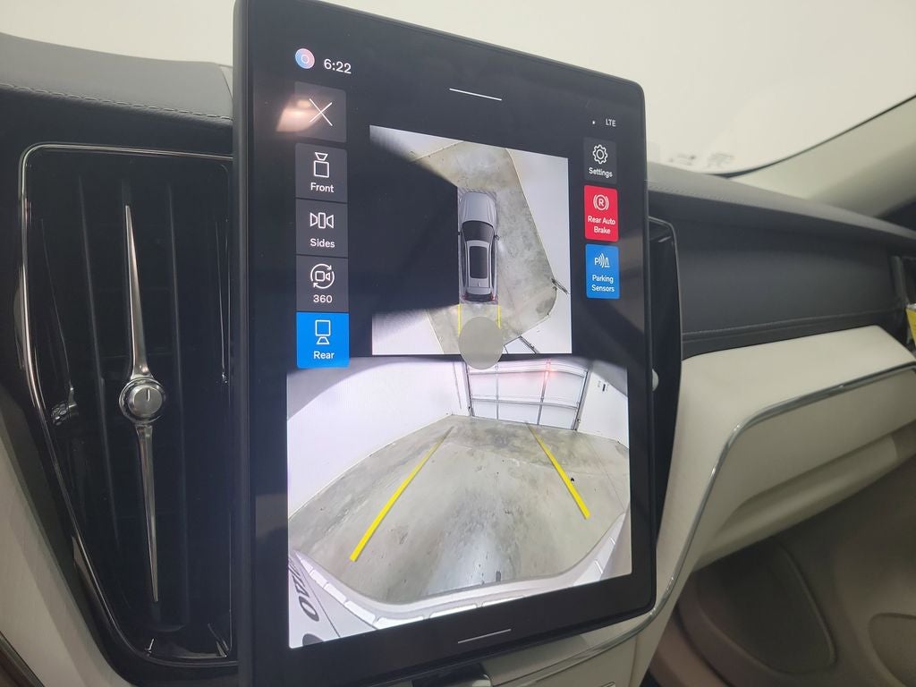 2026 Volvo XC60 B5 Ultra