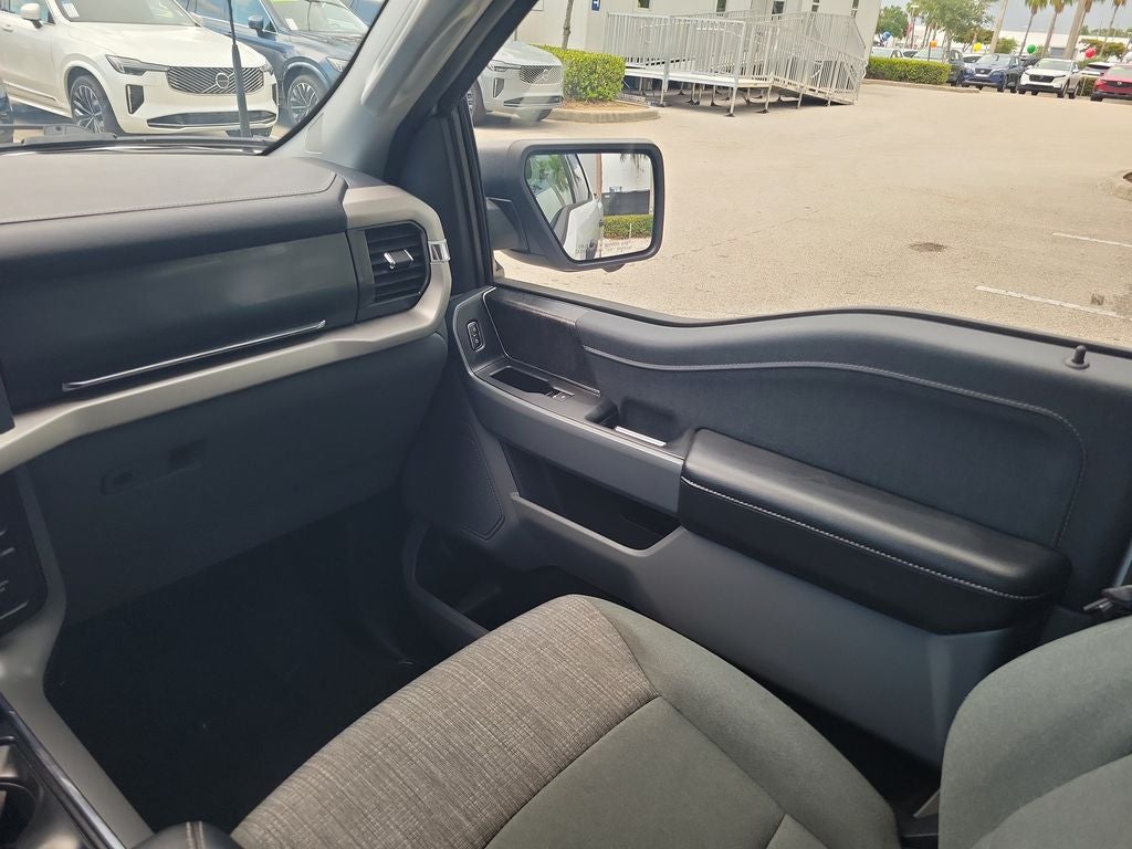 2023 Ford F-150 Lightning XLT