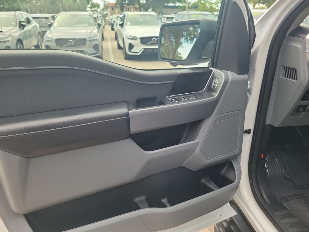 2023 Ford F-150 Lightning XLT